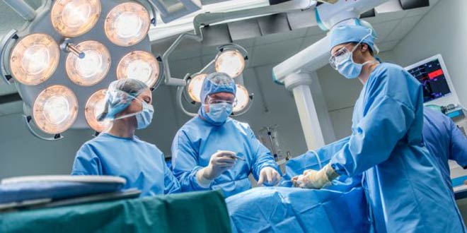 مراحل انجام یک جراحی تعویض مفصل لگن و  ران در بیمارستان چیست