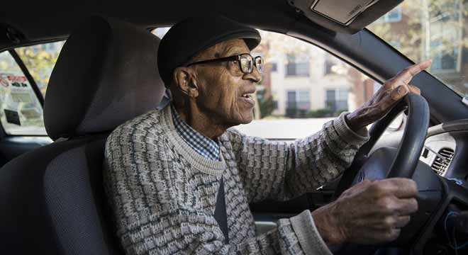 افراد مسن چه نکات ایمنی را باید در حین رانندگی رعایت کنند