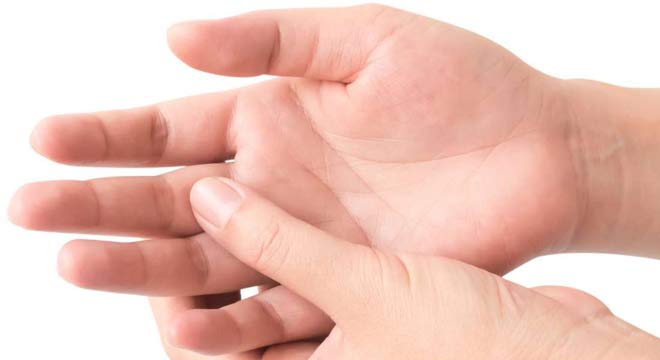 درمان رگ به رگ شدن یا پیچ خوردن انگشت دست چیست
